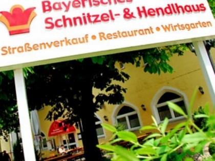 Photo: Bayerisches Schnitzel- &amp; Hendlhaus